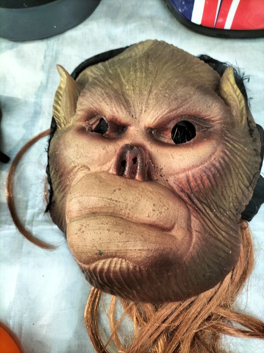 Продам новогодний маски.