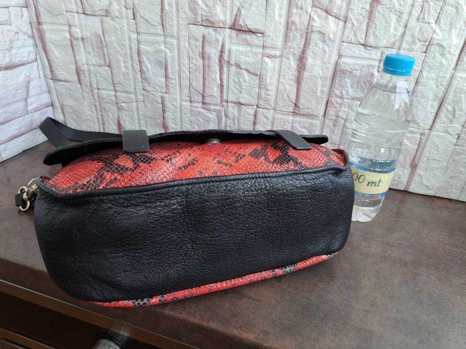 дамска чанта червено черна торба,естествена кожа и велур