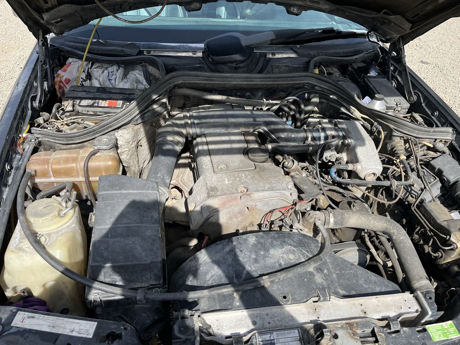Мереседес е200 w124