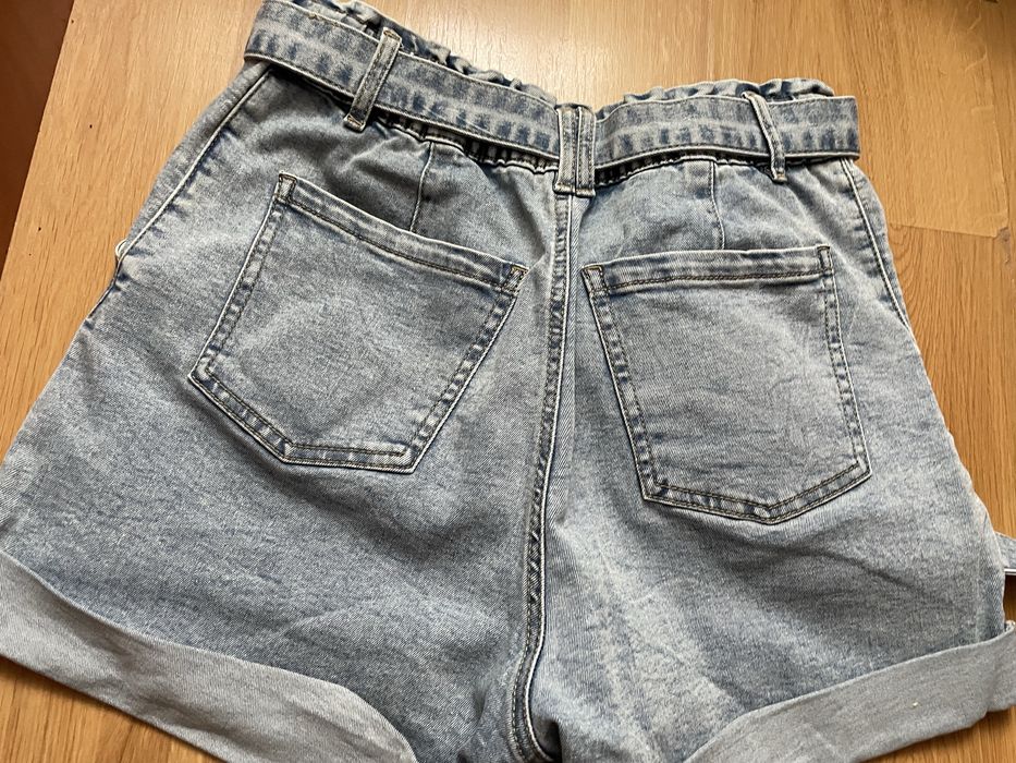 Pantaloni scurti  de blugi dama