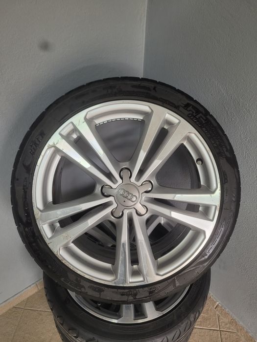Jante+ cauciucuri Audi A3 225/45 R18
 Model 5-Parallel Spoke
225/45 R18, 7.5J, ET 51,  5x112
Jantele nu sunt indoite sau sudate
Compatibile cu:
A
