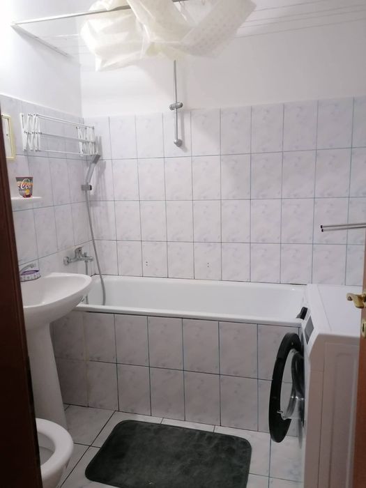 Chirie apartament 3 camere