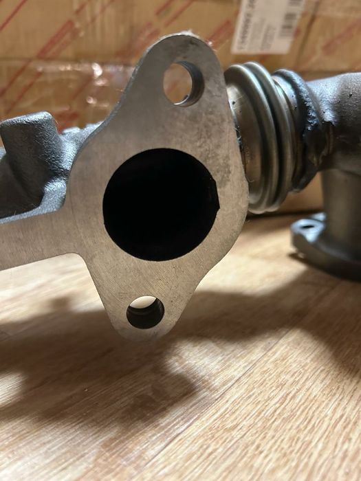 Продам выпускной коллектор