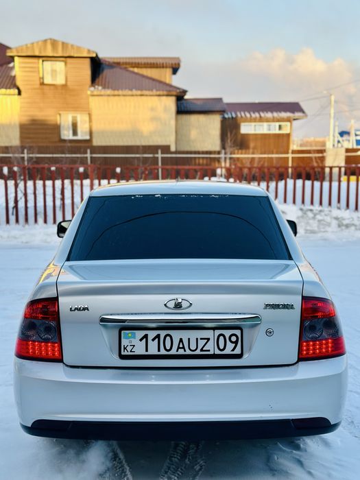 Продам Приора 2 Полу-Люкс