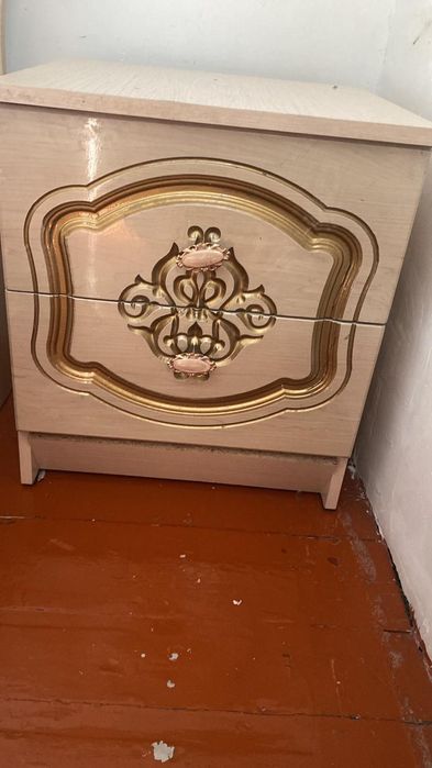 Продаётся спальный гарнитур шкаф без дивана