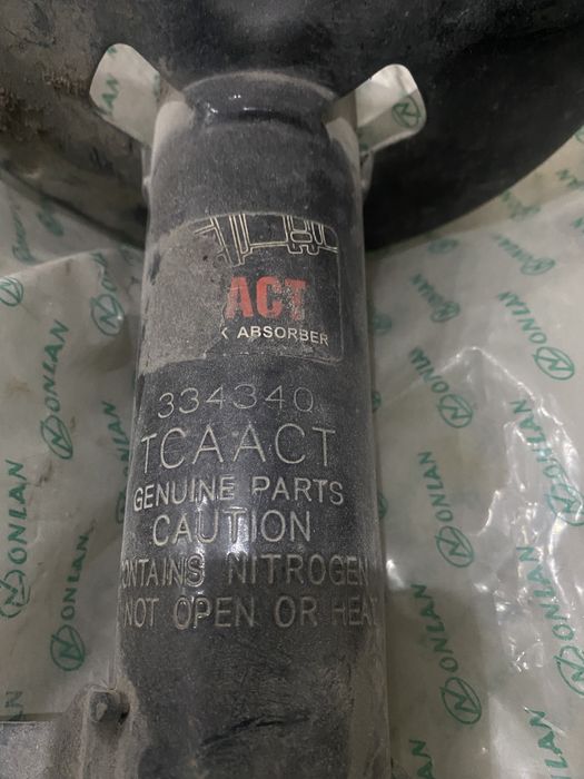 Амортизатор на Камри 334340