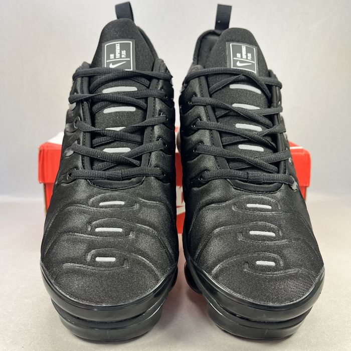 Nike Vapormax Plus “Triple Black” НОВИ!