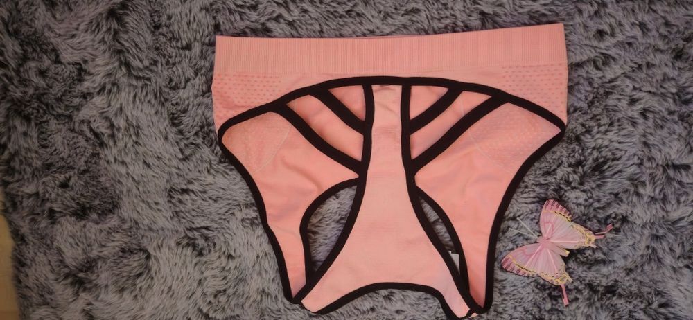 Lot 3 bustiere roz S/M