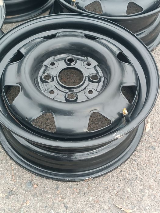 Диски на АУДИ 80/100 4 шт