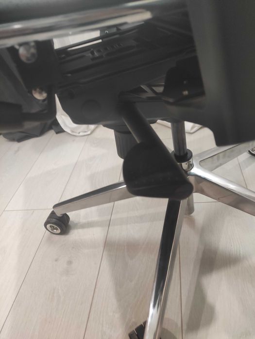 Ергономичен дизайнерски офис стол Equalizer Metta Germany