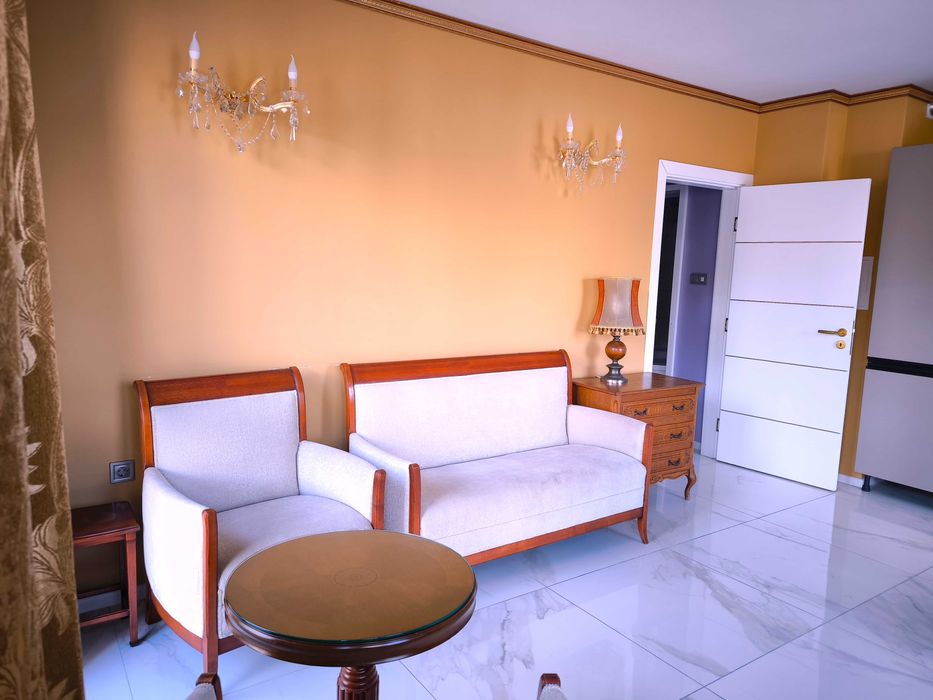 Дава се под наем Тристаен апартамент в Бургас, Център - 76 кв.м за 700 € - Снимка #15