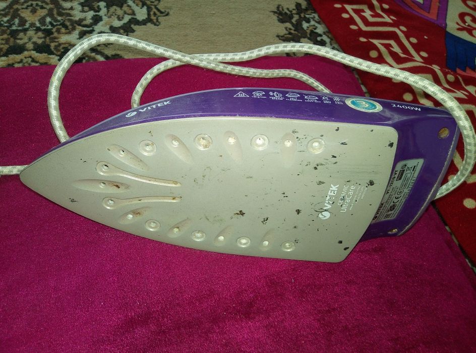 Продам утюг в рабочий состояние