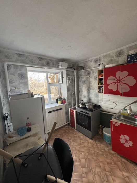 Продам 2 комнатный квартира