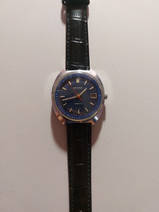 Оригинален съветски механичен часовник Wostok.