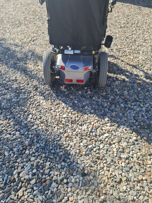 Scaun electric Invacare