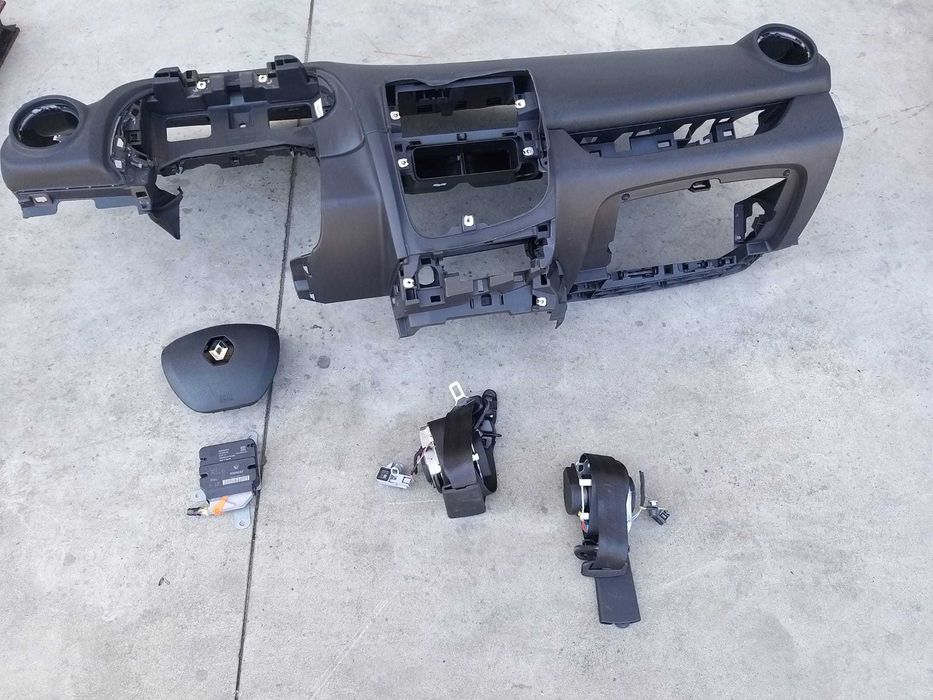 Kit plansa bord renault clio 4 bh 682007861r