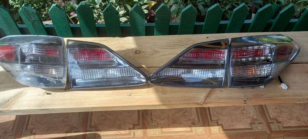 Фонарь Lexus rx 350.