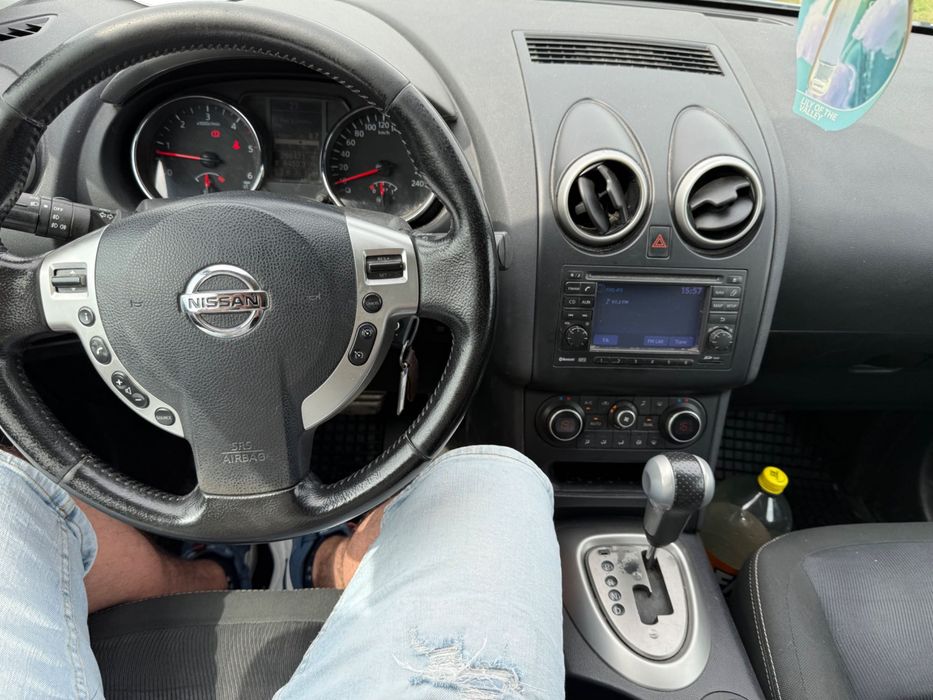 Vând Nissan qashqai 4x4 cuplabil