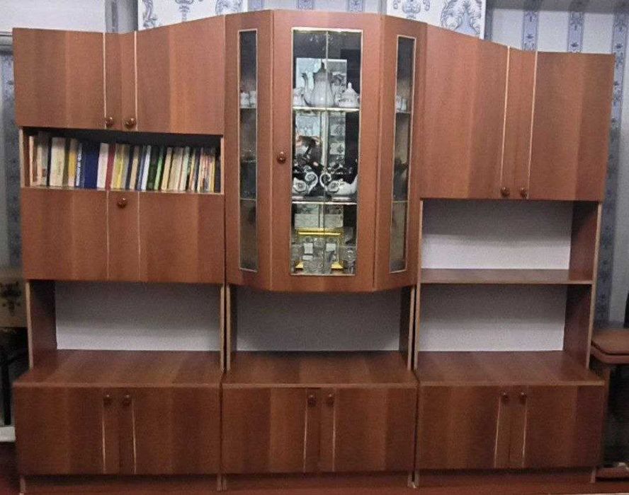 Продается мебель Стенка