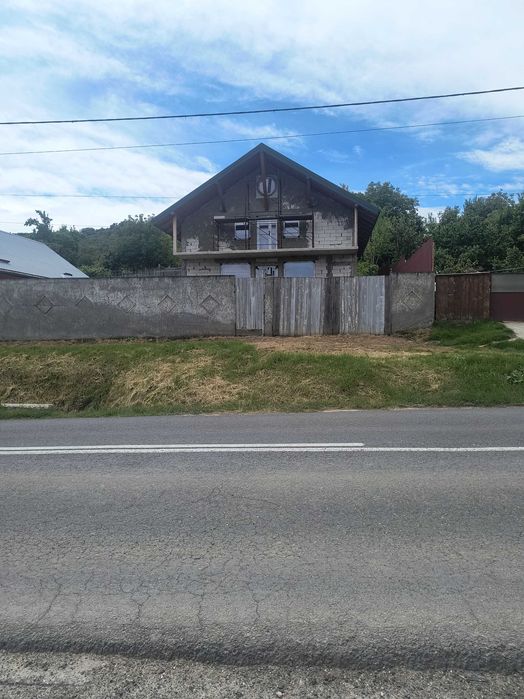 Casă de vânzare isaiia