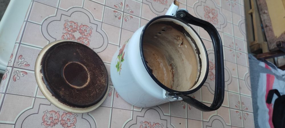 Чайник в хорошем состоянии