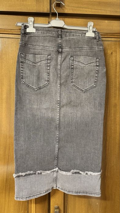 Fusta midi zara