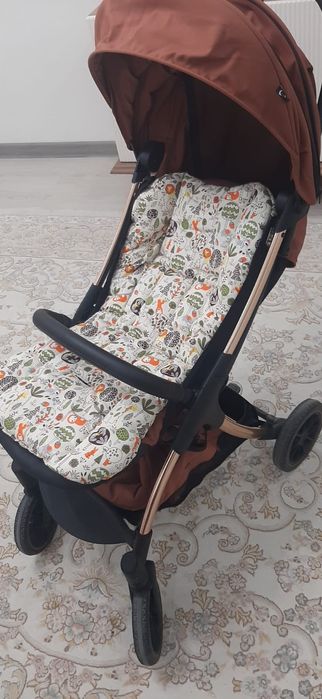 Продам коляску новую с новым матрасом