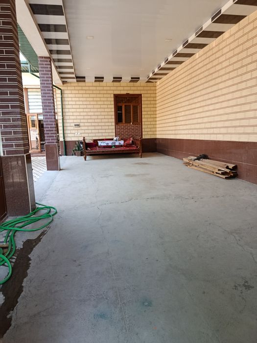 Kotta hovli uy sotiladi