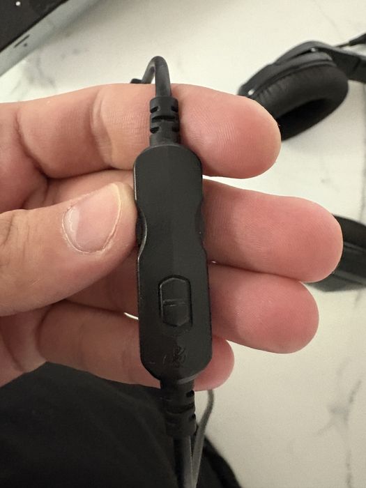 Продам игровые наушники