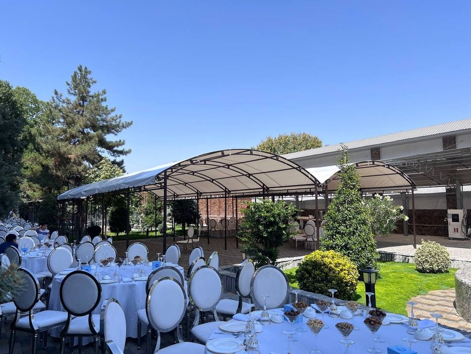 Аренда навесов шатров  столов  стульев  посуды