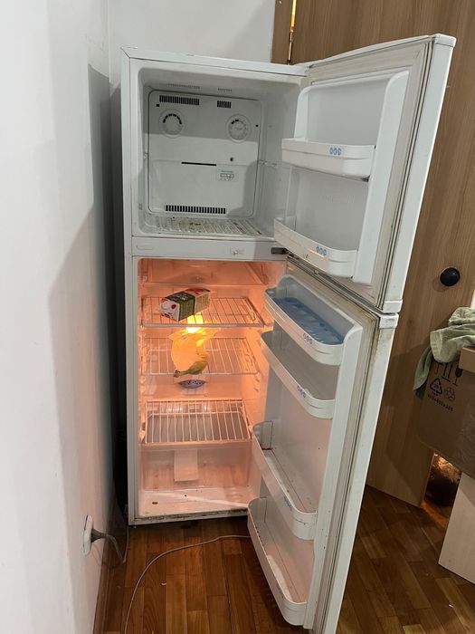 Продается холодильник