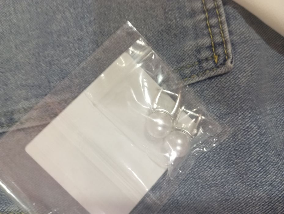 лота 10  лв дънки и блузка