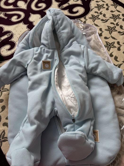 Конверт + комбинезон для малыша на выписку