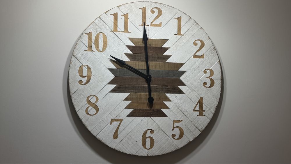 Продам часы Ashley