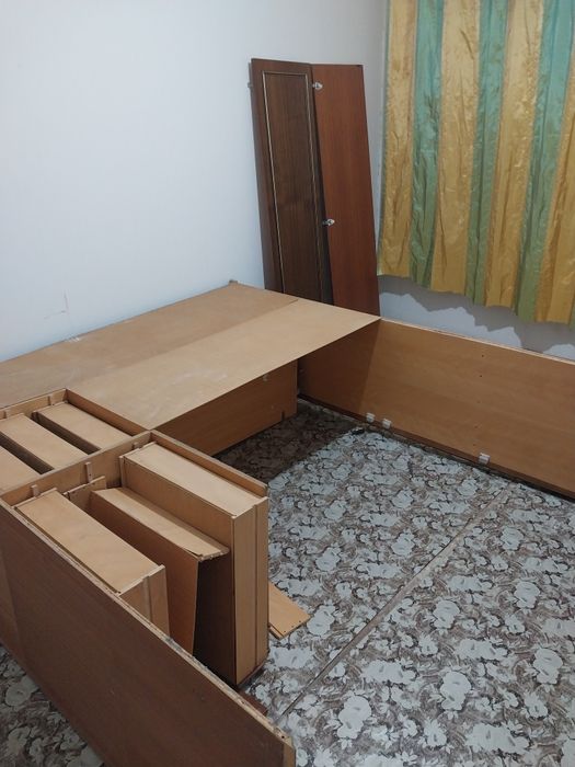 Шкаф для одежды. Советский. Старый. Разобранном. Бесплатно.