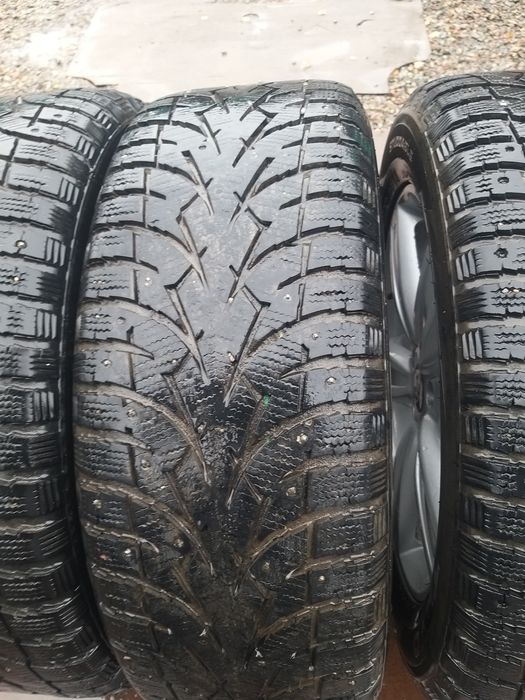 Продам комплект резины 235/55/18