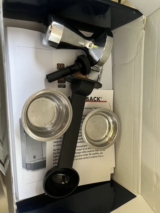 Aparat de cafea (cu cafea macinata ) Delonghi