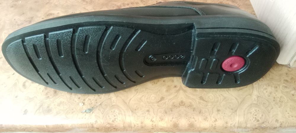 Продаётся туфли мужские новые