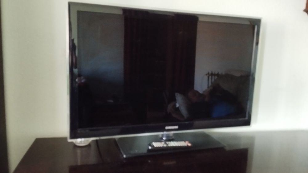 Продам телевизор Самсунг