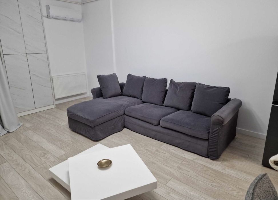 Canapea IKEA extensibila cu 3 locuri