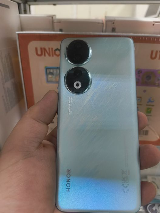 Honor 90 8/256gb