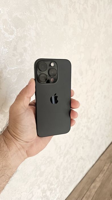 IPHONE 15 PRO , 256 gb Black Titanium e-sim