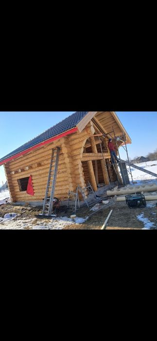 Case din lemn rotund,caba si mobilier de gradina
