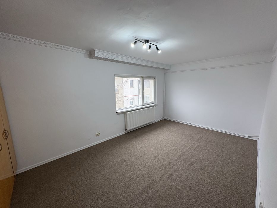 Inchiriez 2 camere 9 Mai