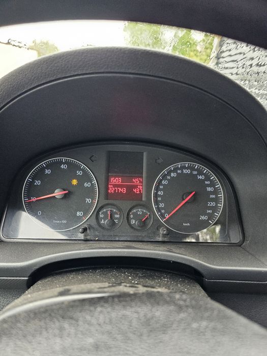 Volkswagen Caddy Life 1.6 benzina 105 Cai 7 persoane intretinut
