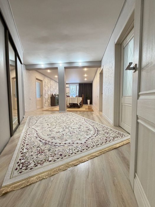 Продается дом с магазином.