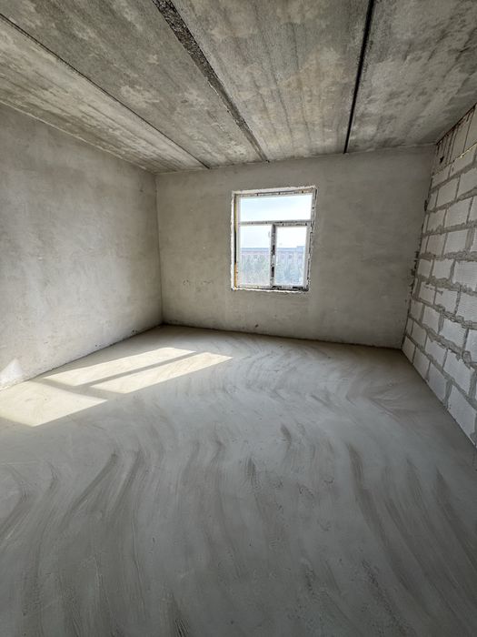 Tabassum supermarketni tepasidan 2 xonalik uy sotaman