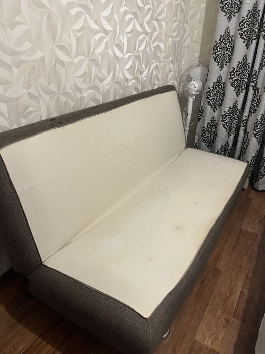 Механический раскладной диван