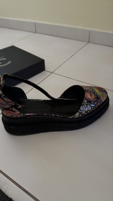 Sandale din piele