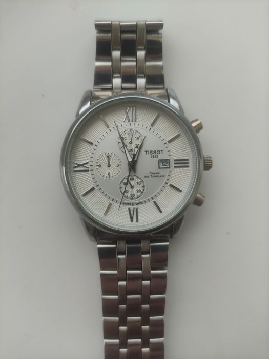 Продам   часы  .